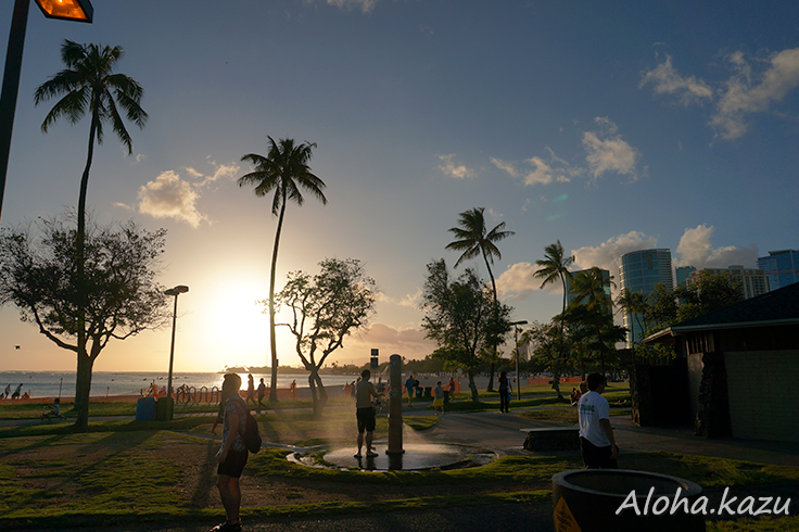 アラモアナビーチの夕景